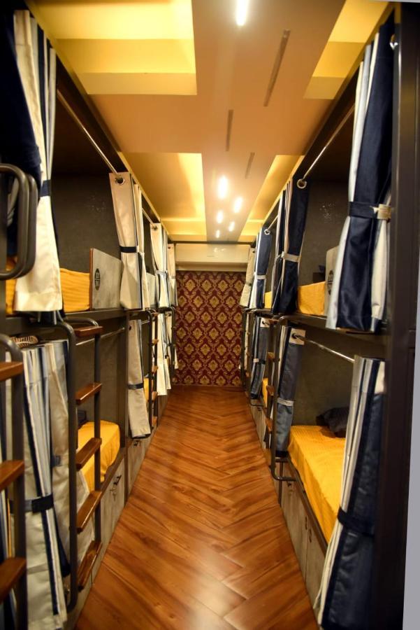 Charyana Hotel Ac Dormitory Ahmadábád Kültér fotó